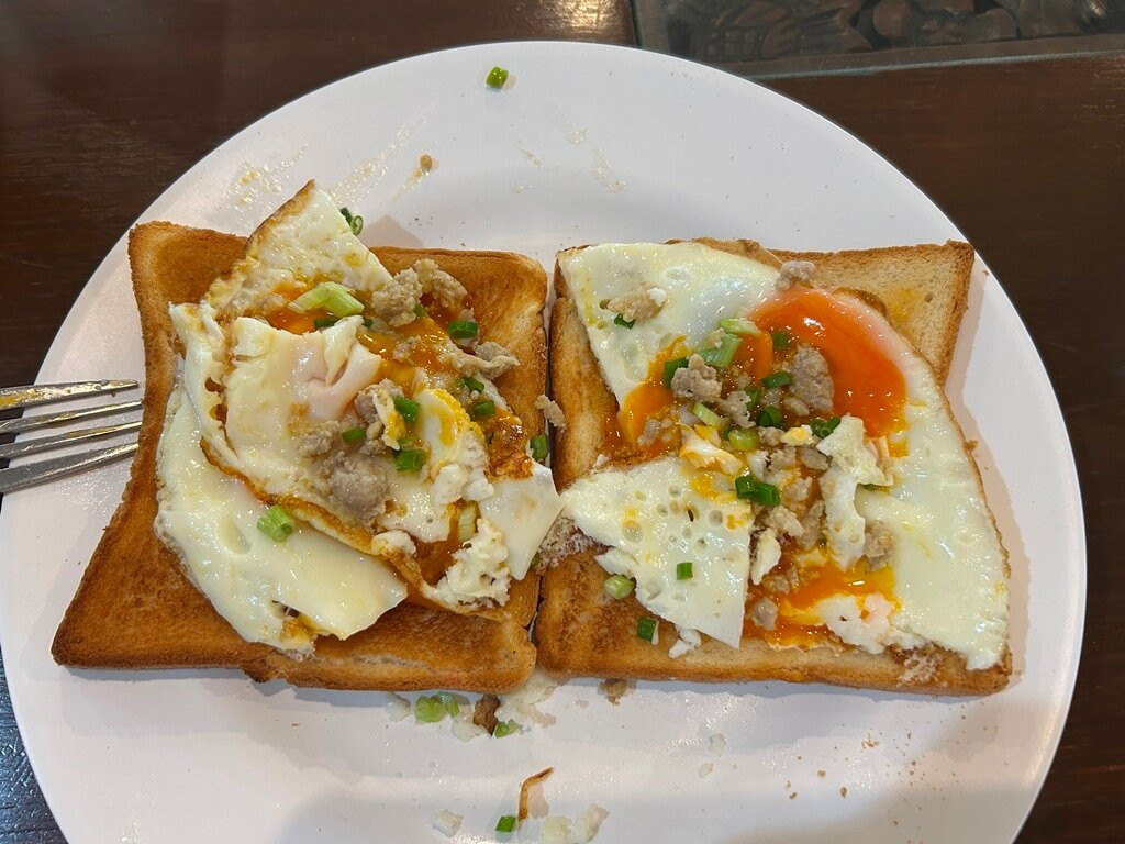 Royal Nakhara Hotel and Convention Centre主图