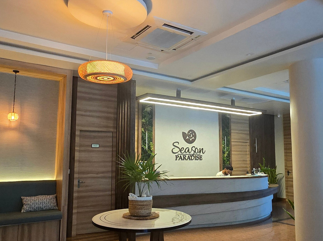 Season Paradise主图