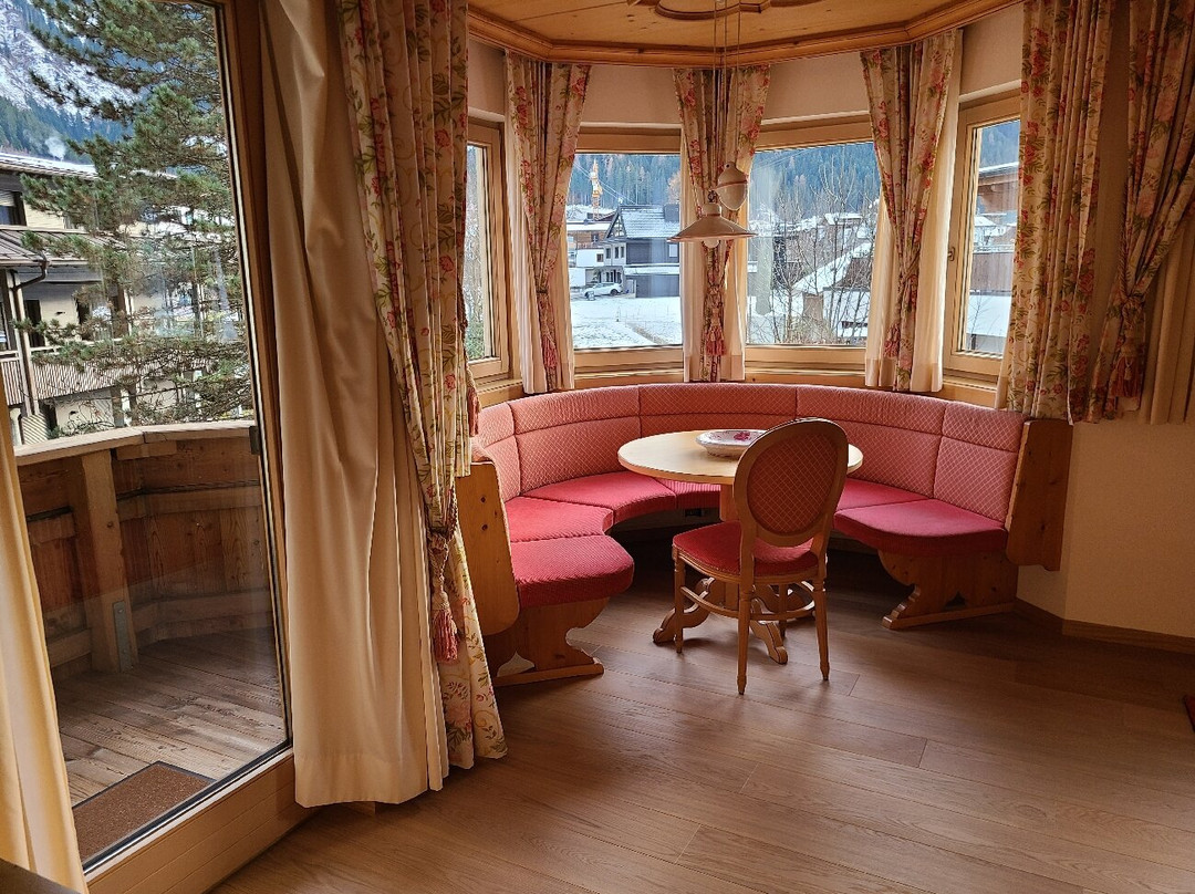 加尔尼格洛肯斯图尔酒店主图