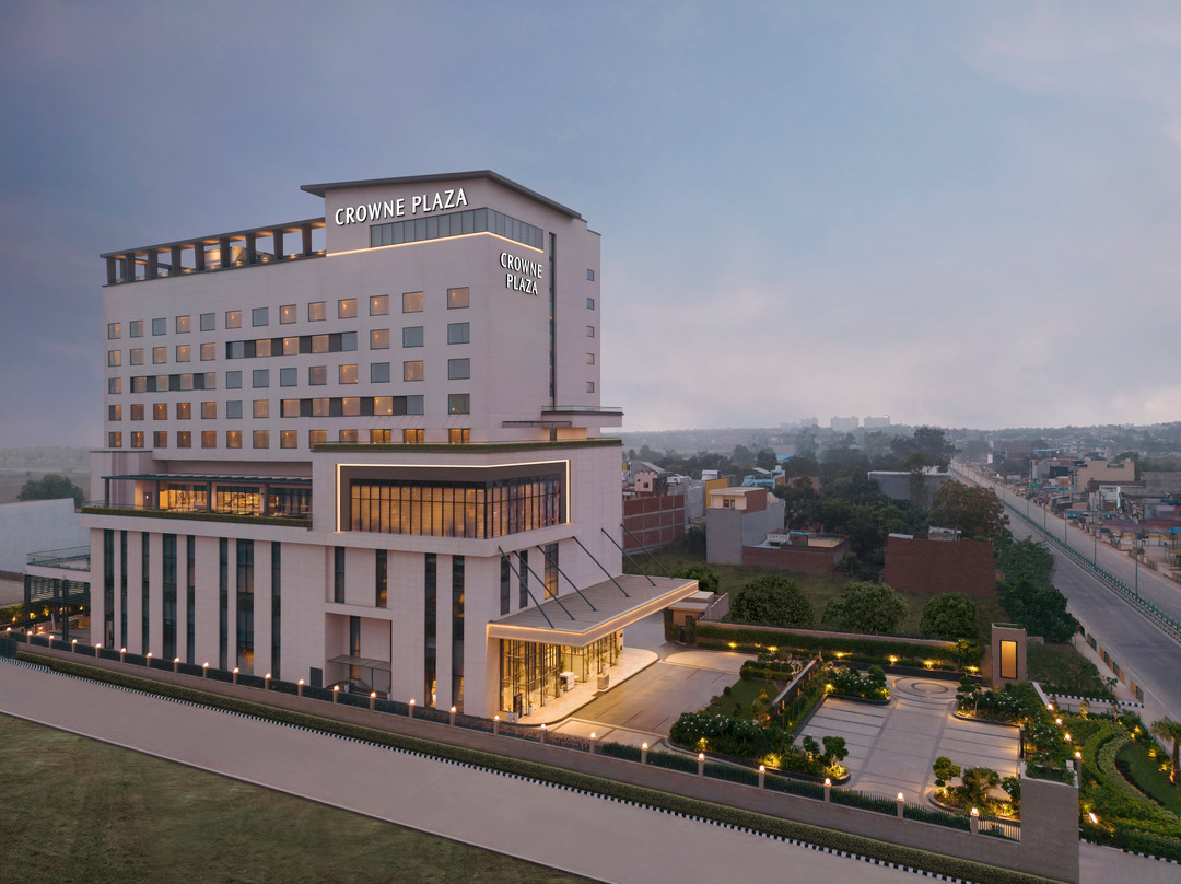 Crowne Plaza Lucknow By IHG