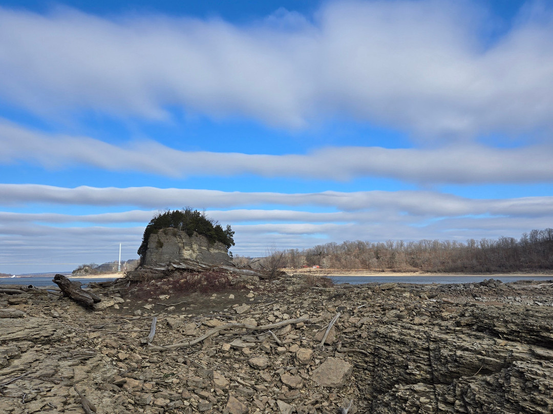 Tower Rock-Grand Tower必去景点