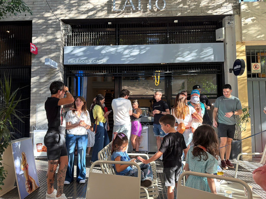 Latto. Helados y Café