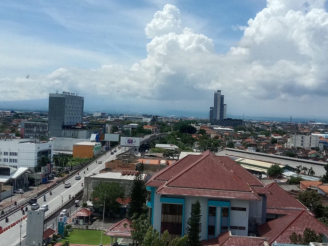 Pop! Hotel Solo主图