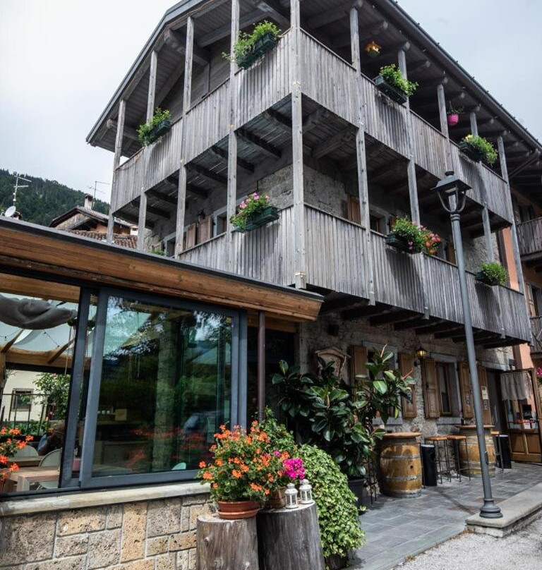 Marangon Apartments