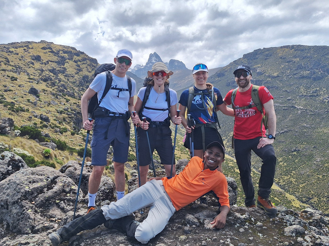 Go To Mount Kenya Climbing-内罗毕必去景点