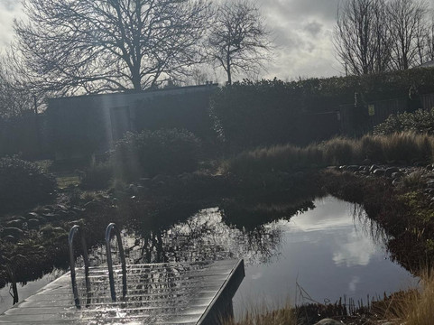 Glass House Spa-Bulphan必去景点