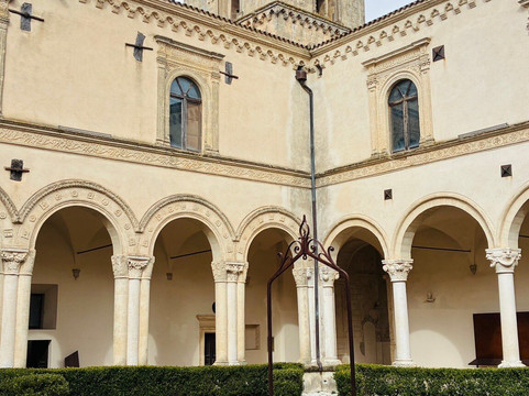 Abbazia Benedettina di San Michele Arcangelo-Montescaglioso必去景点