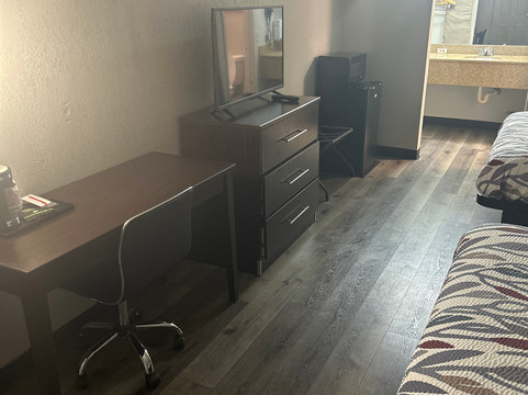 Red Roof Inn & Suites Rome主图