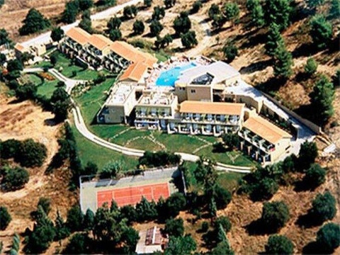 达芙妮假日俱乐部酒店主图