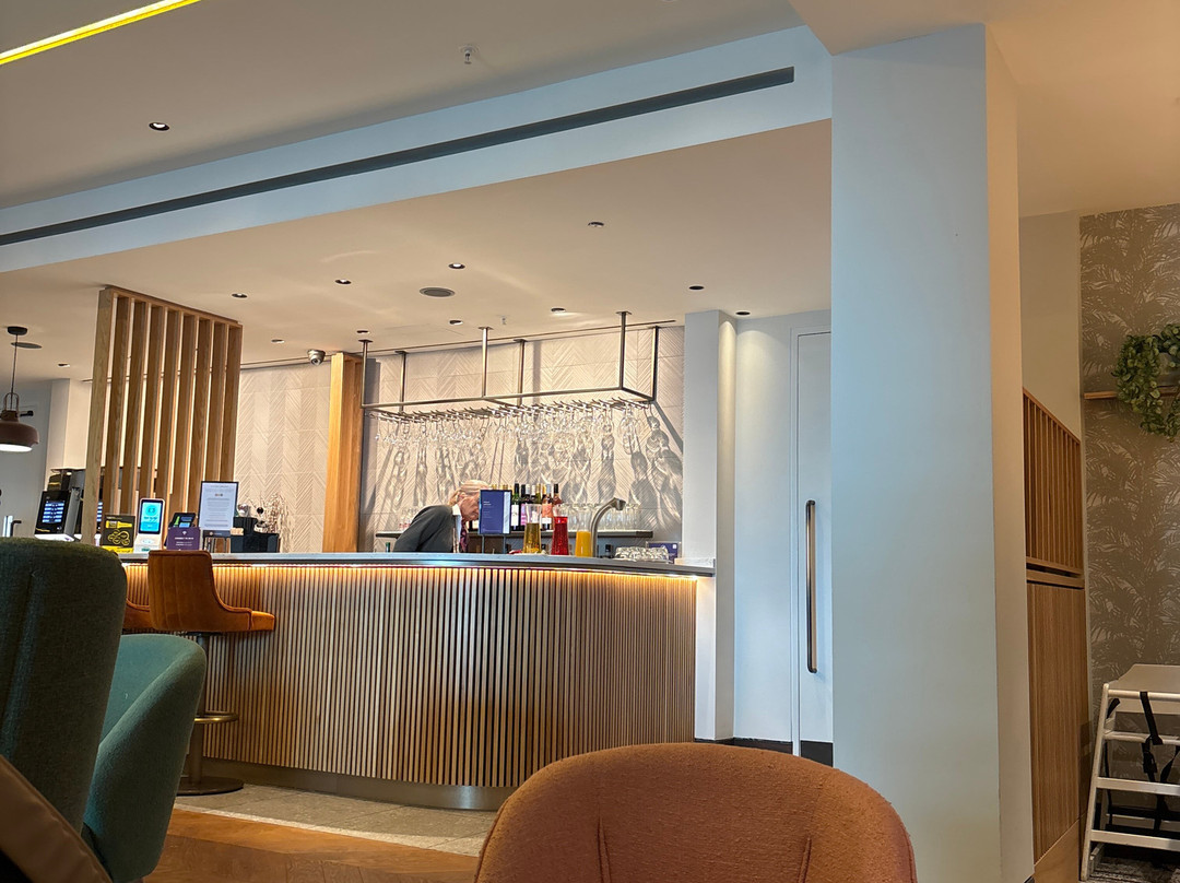 No1 Lounge at Luton Airport-卢顿必去景点