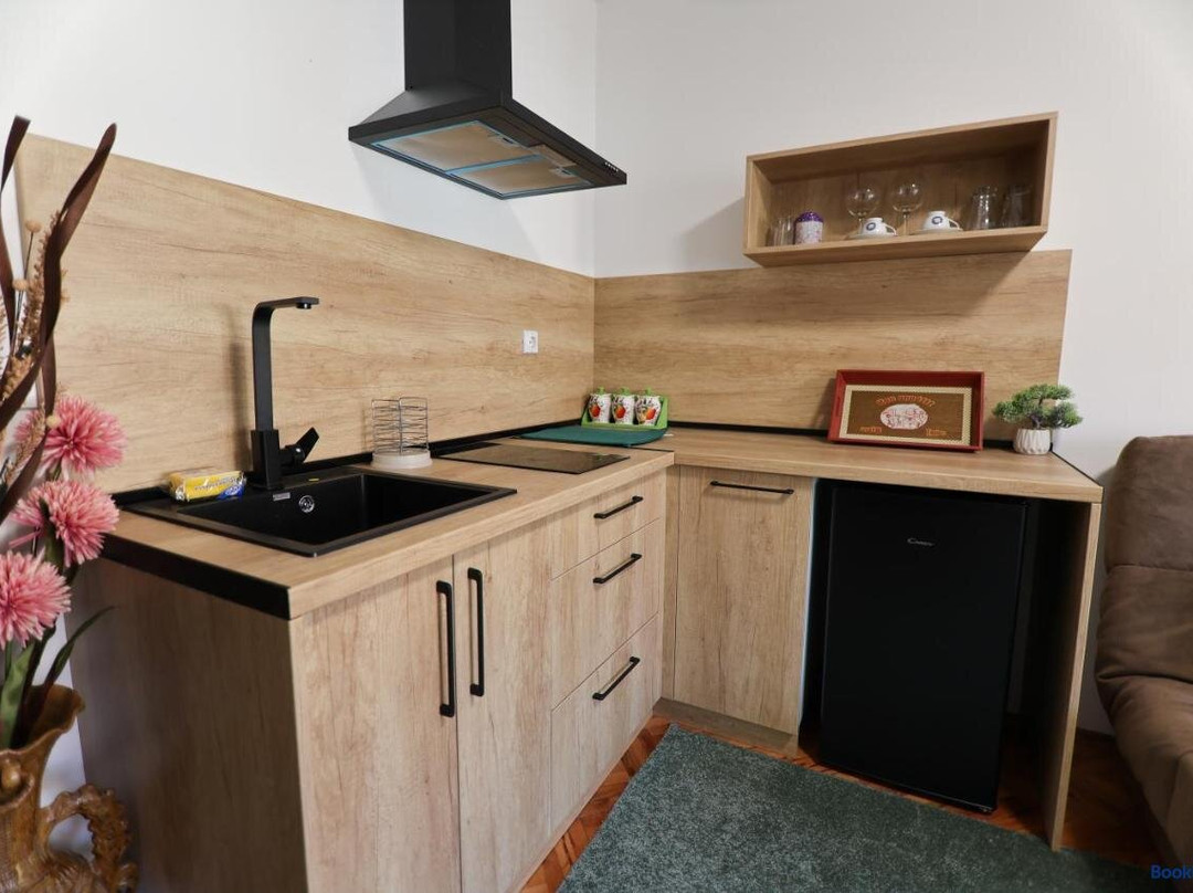 Apartmani Varos & Restaurant