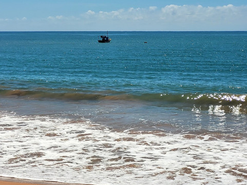 Praia de Manguinhos-Serra必去景点