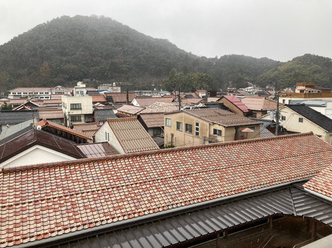 白壁土藏群・赤瓦-仓吉市必去景点