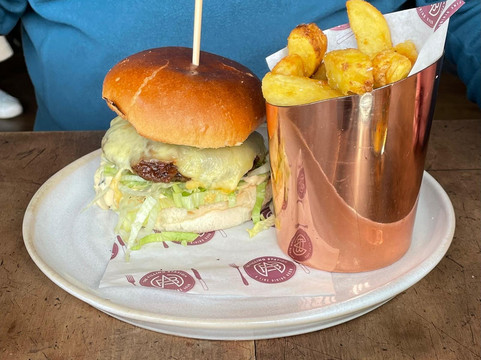 The Filling Station at Winchester Auto Barn主图