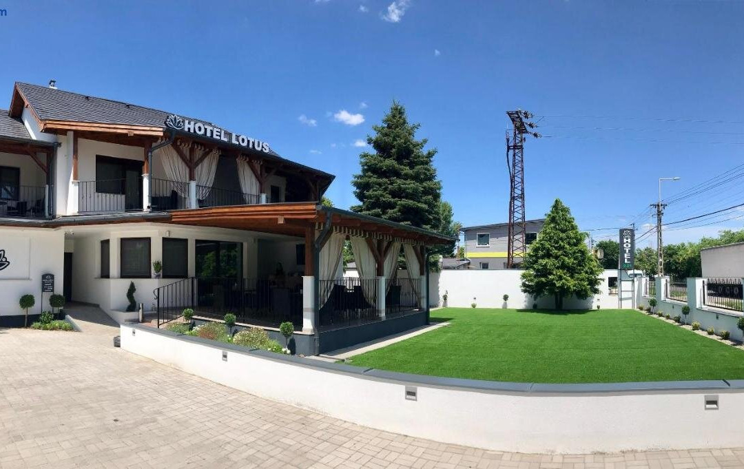 Hotel Lotus