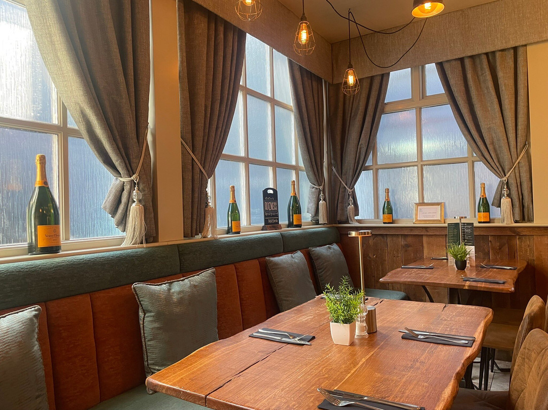 The Station Restaurant & Bar主图