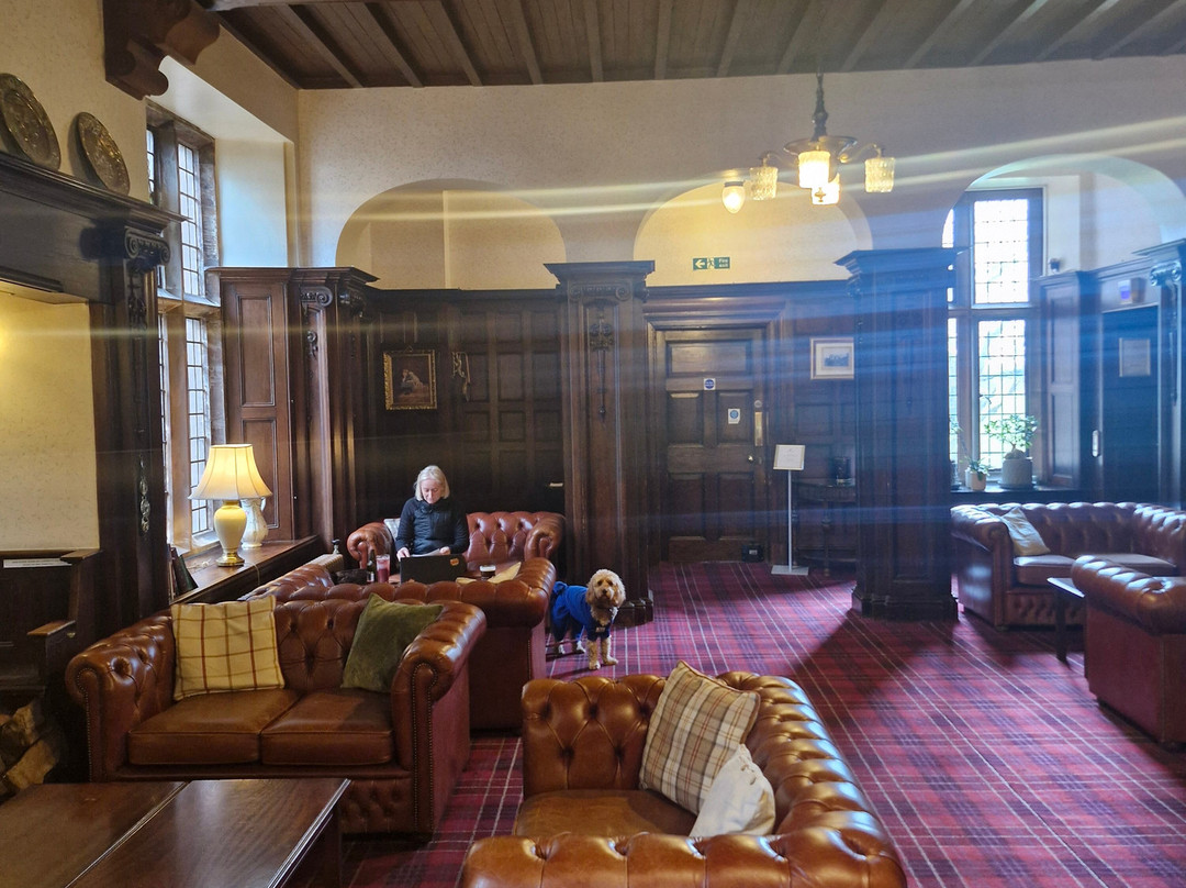 修道士冲击平原乡村别墅酒店主图