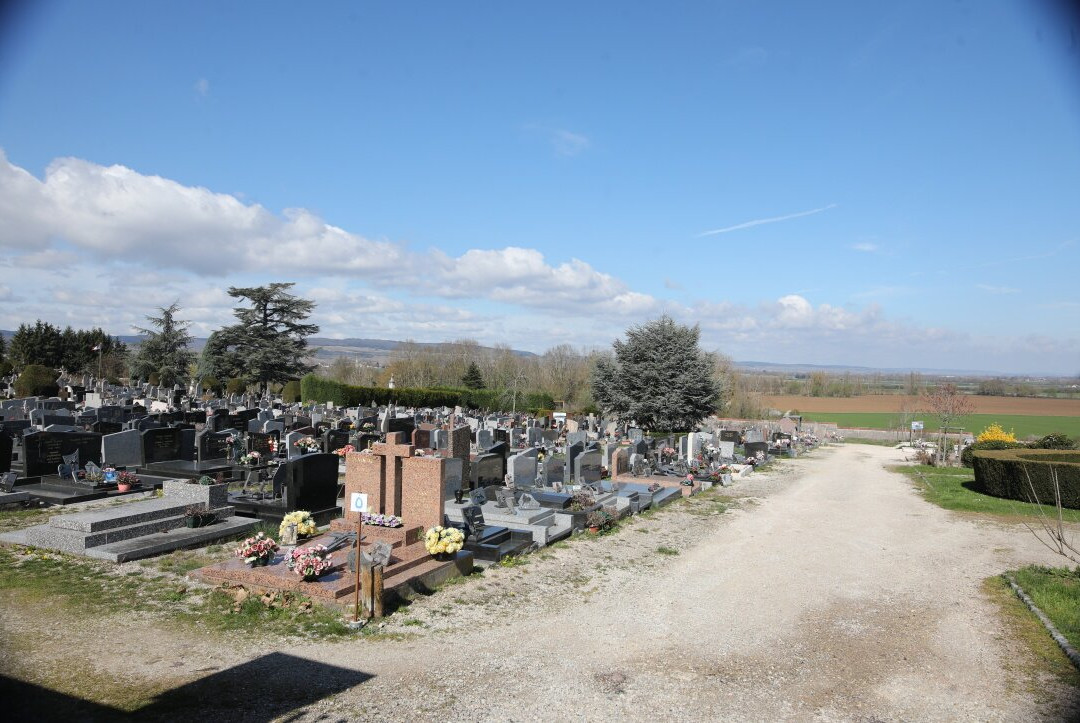 Cimetière des Pendants à Chagny-沙尼必去景点