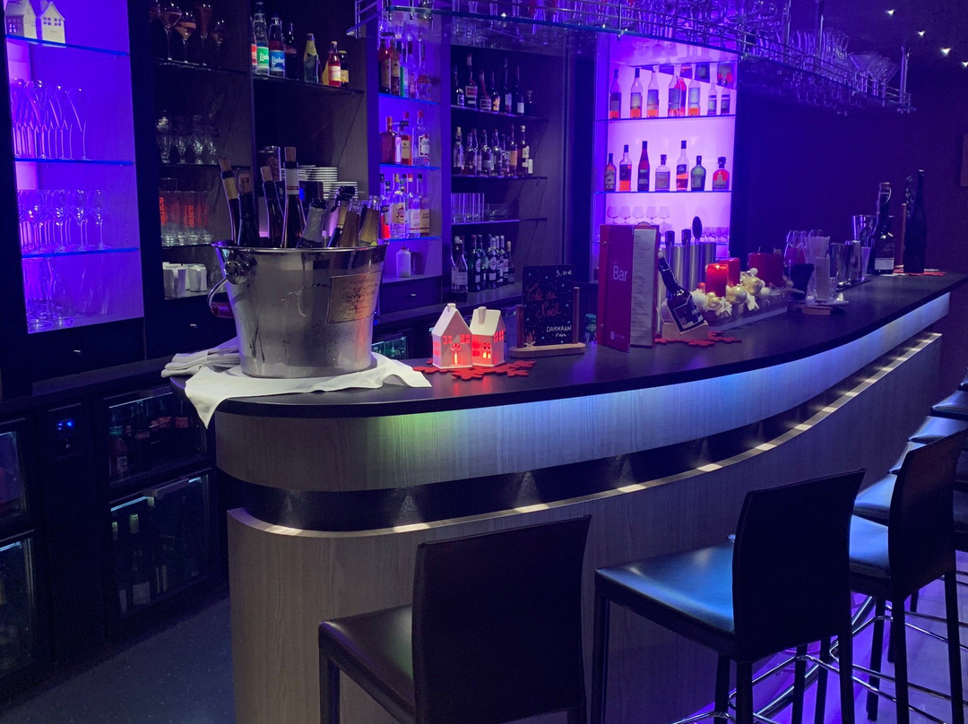 绿谷餐厅SPA酒店主图