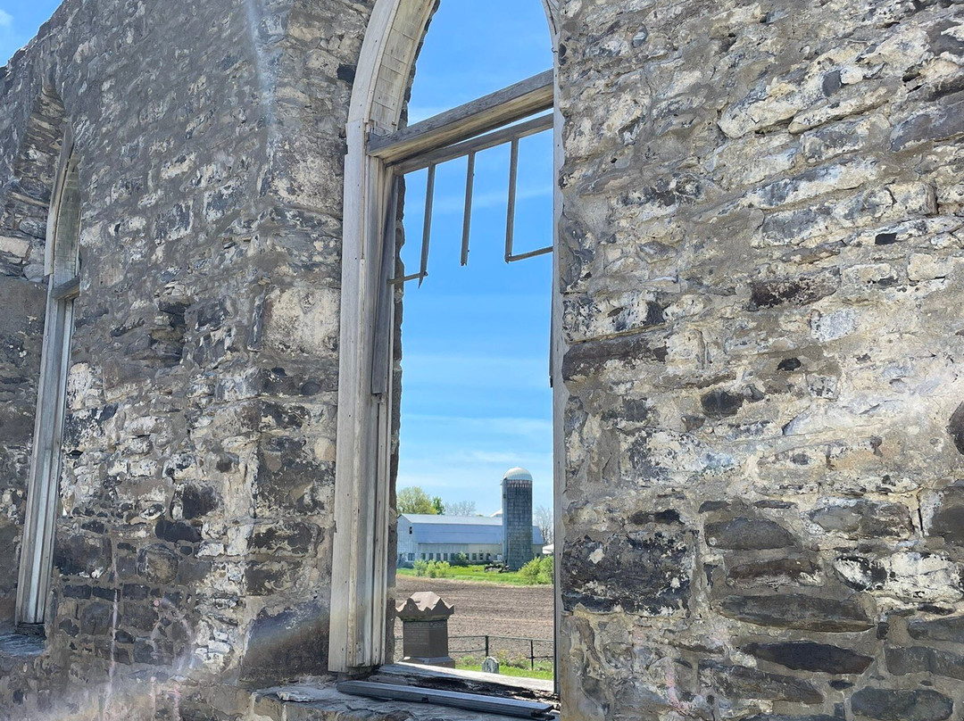 Église Maudite / Ancien Village Riviere-la-Guerre-Saint-Anicet必去景点