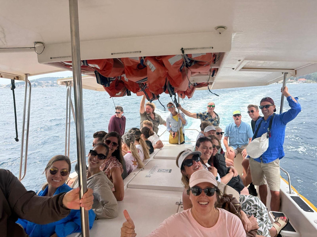 Korcula Water Taxi-科尔丘拉镇必去景点