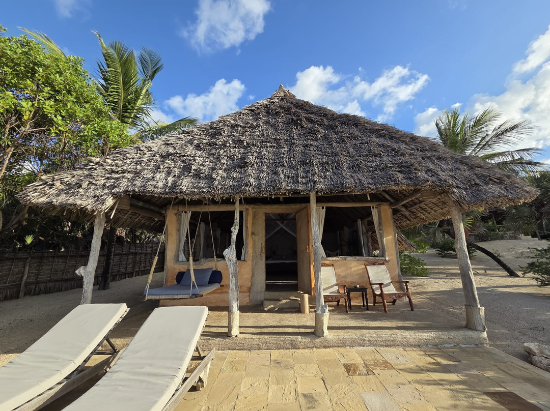 Manda Bay Hotel主图