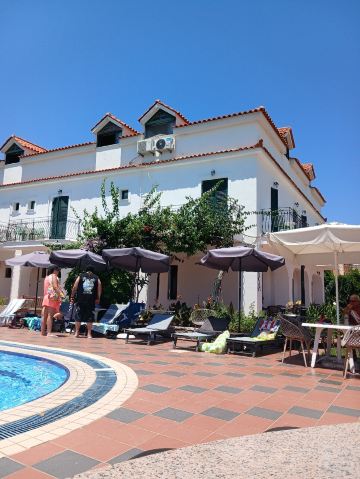 Tara Beach Hotel-旅行者