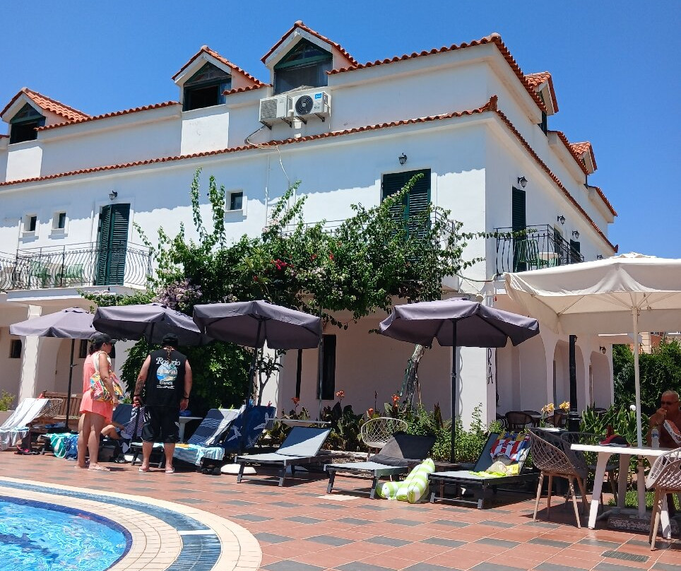 Tara Beach Hotel主图