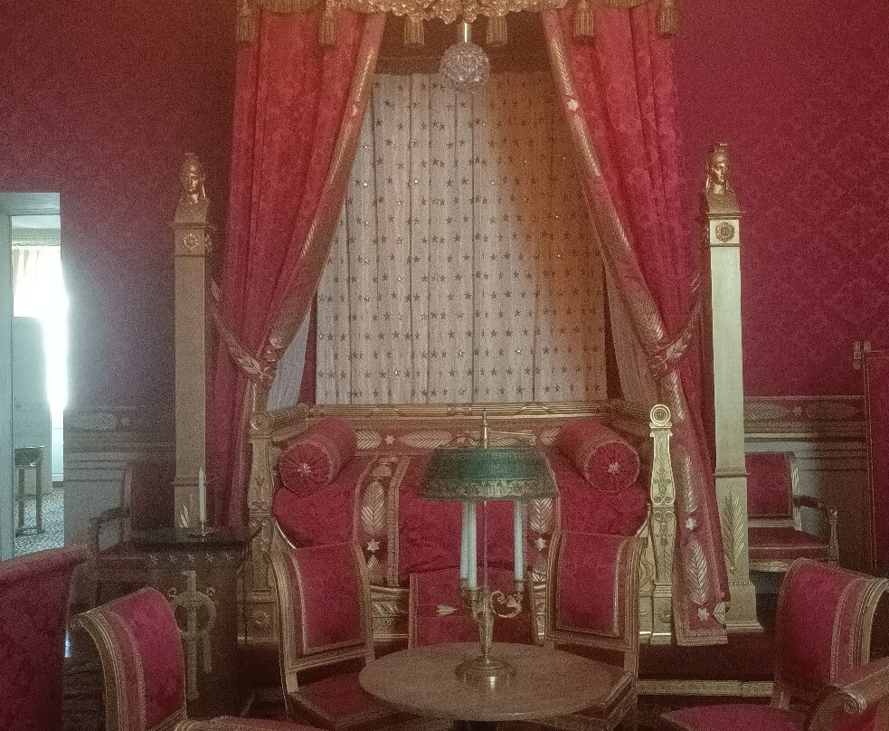 Musée et Domaine Nationaux de Compiègne-贡比涅必去景点
