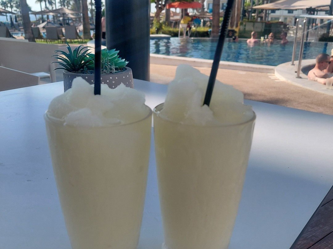 圣乔治海滩酒店和温泉度假村主图