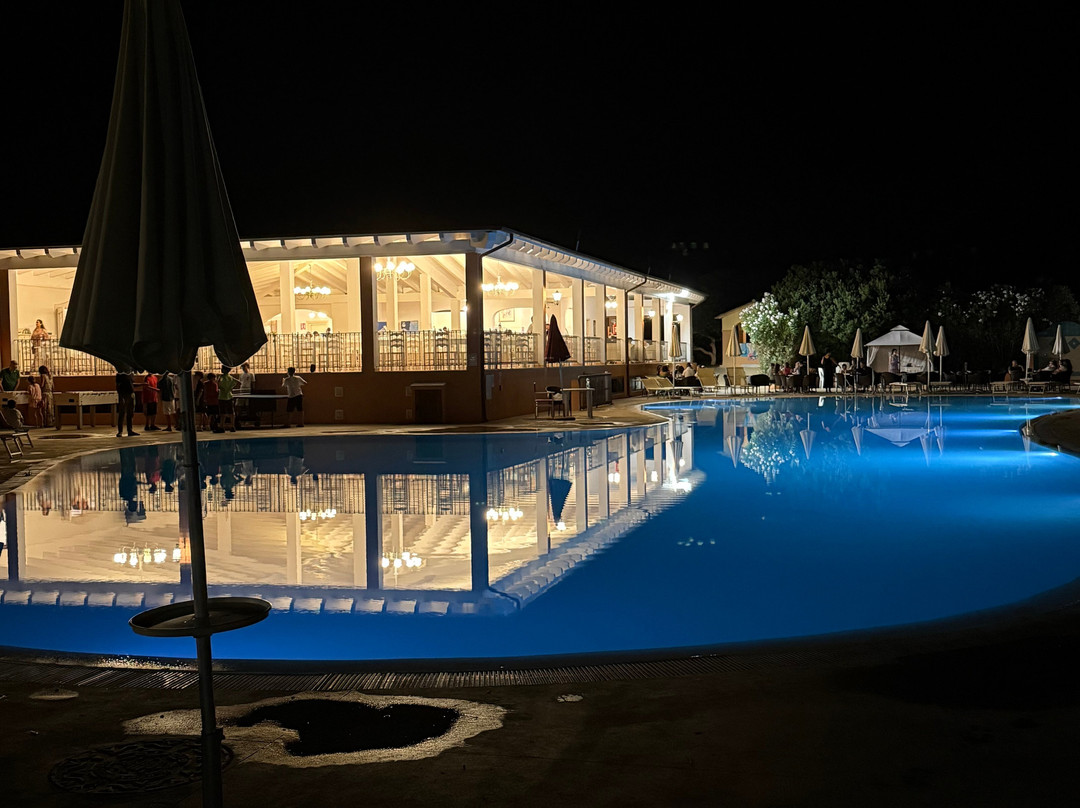 Marina Rey Beach Resort主图