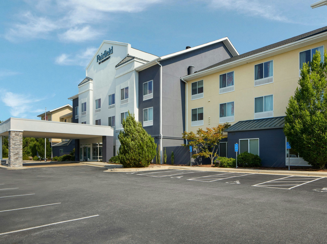Nathalie酒店住宿-Fairfield by Marriott Inn & Suites South Boston