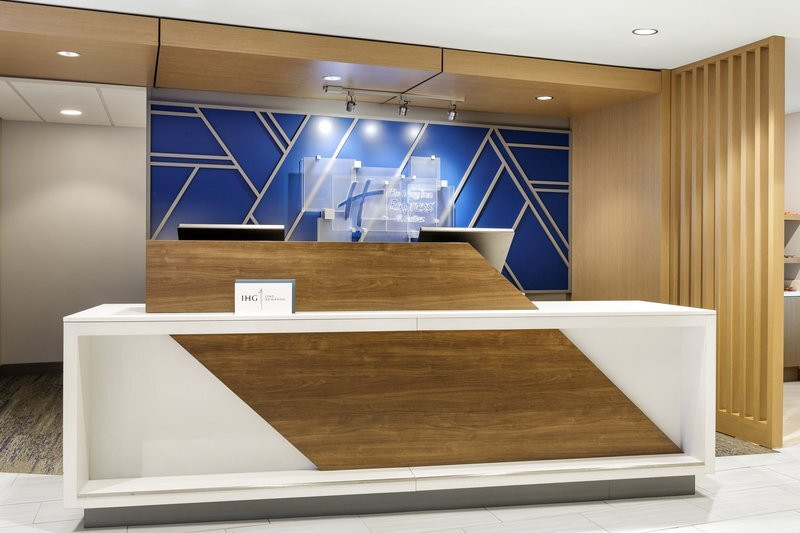 Holiday Inn Express & Suites Hebron - Cincinnati Airport by IHG