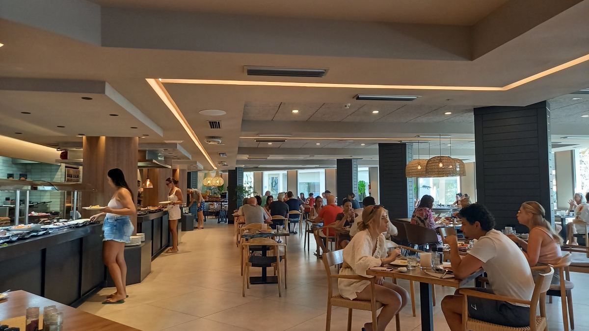 滨海海滩俱乐部酒店 - 限成人-旅行者