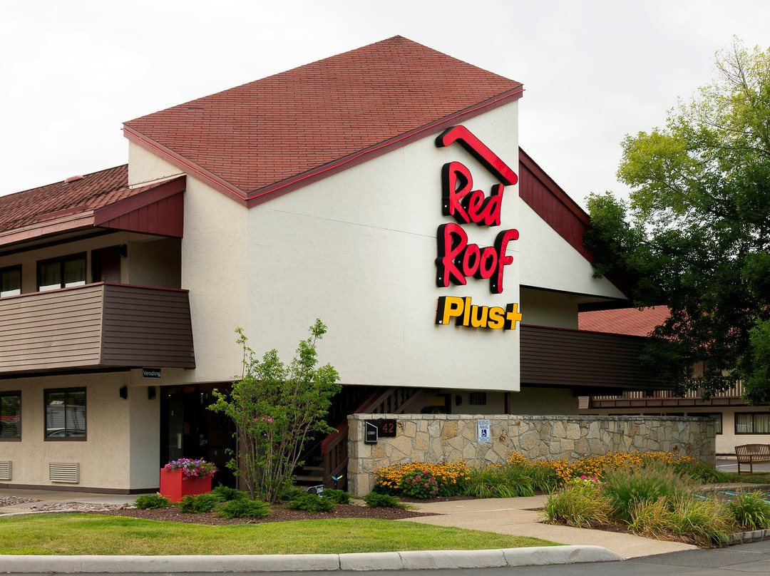 Robinson酒店住宿-Red Roof PLUS+ Pittsburgh South Airport