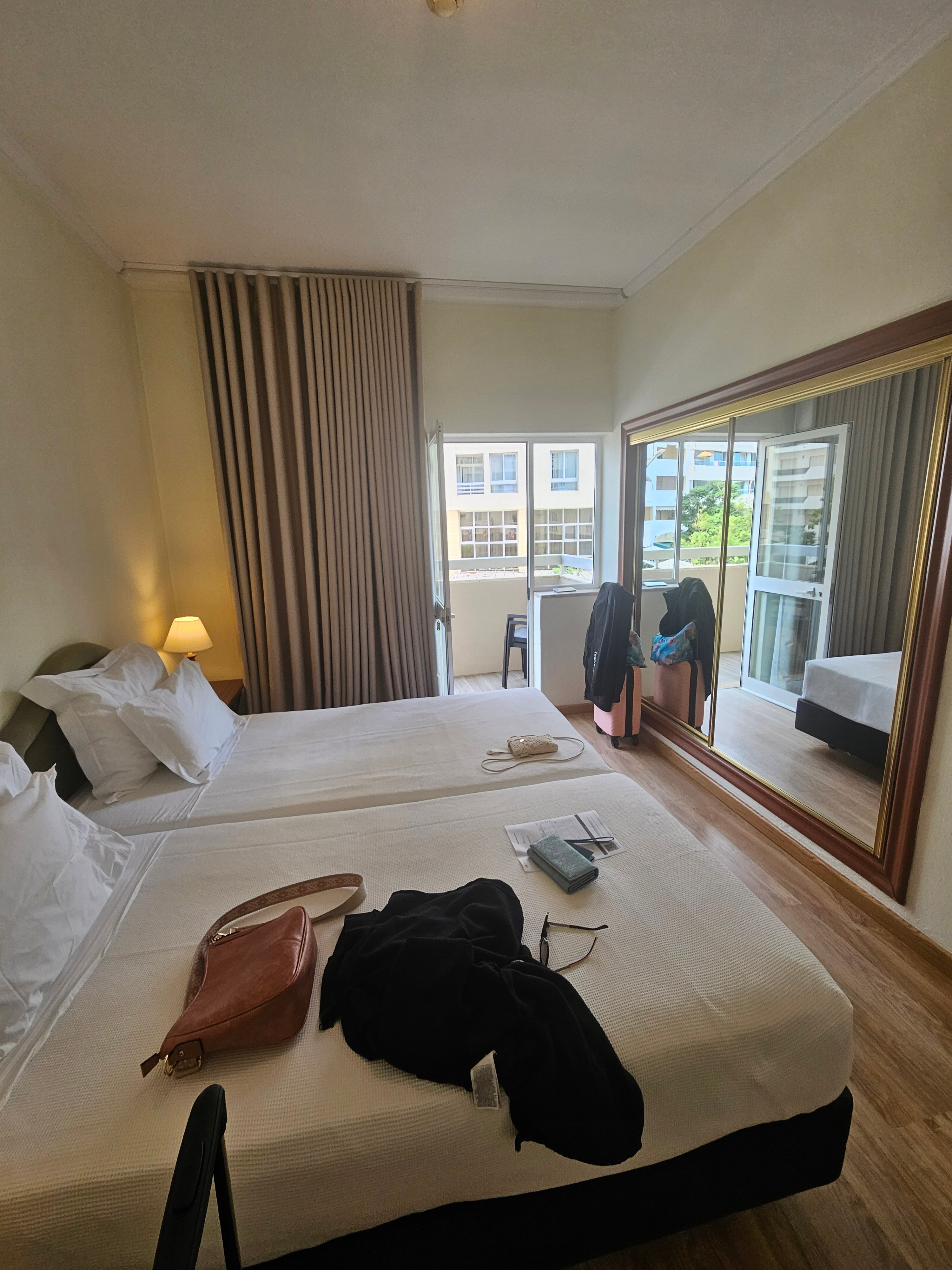 巴艾德蒙特哥酒店-旅行者