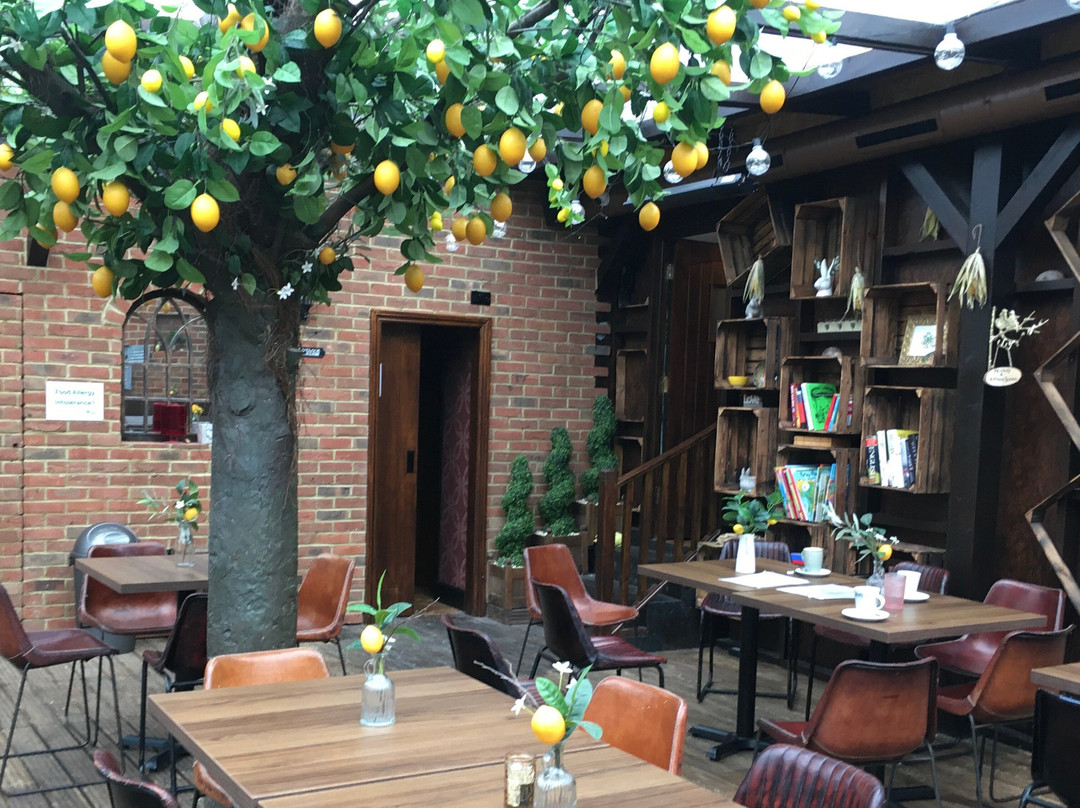 The Hutch Deli And Cafe