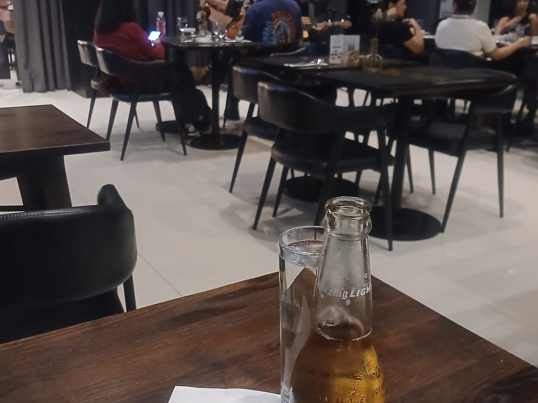 阿拉邦 B 酒店主图