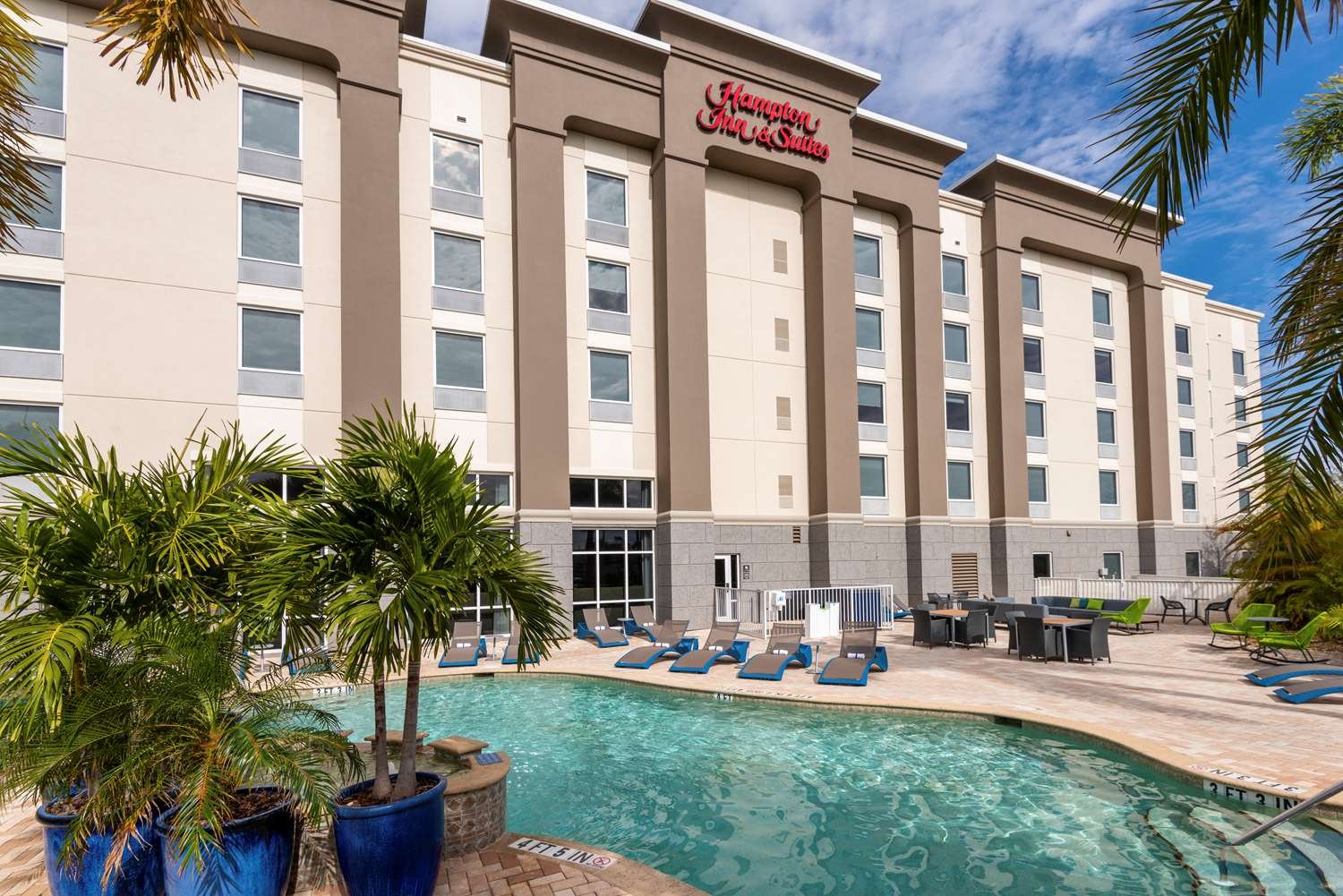 Hampton Inn & Suites Fort Myers-Colonial Blvd.-官方