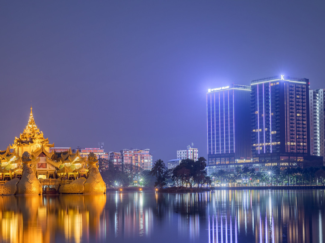 Wyndham Grand Yangon Hotel