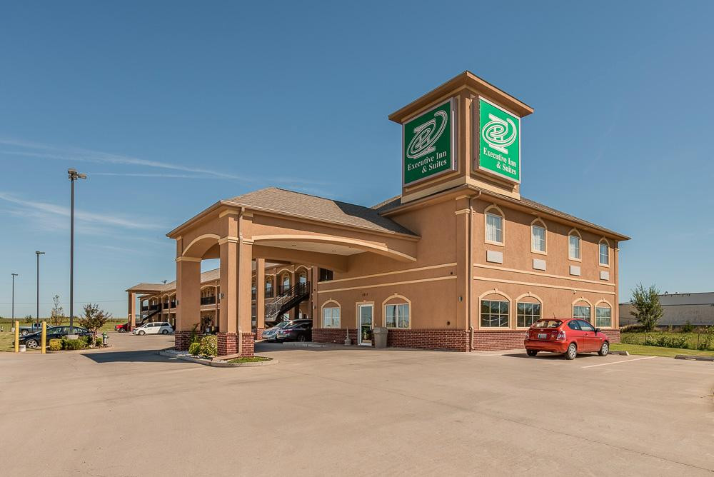 Executive Inn & Suites