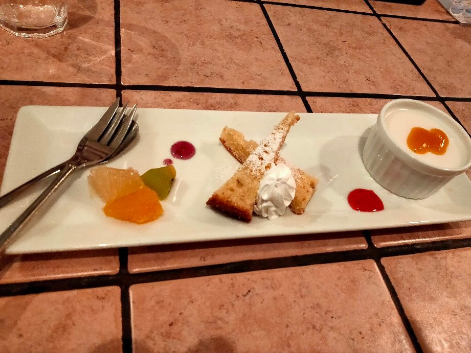 グリルカフェ RIVER ROCK 笹谷店