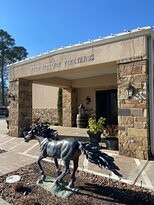 Wild Stallion Vineyards-斯普林必去景点