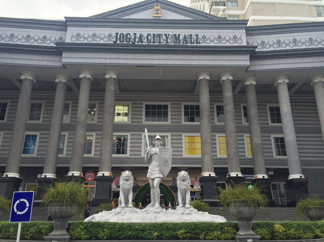Trihanggo旅游景点-Jogja City Mall