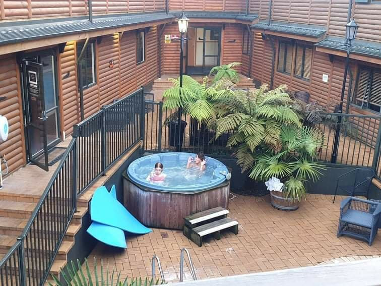 陶波湖畔小屋主图