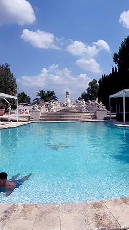 凡维特里大酒店主图