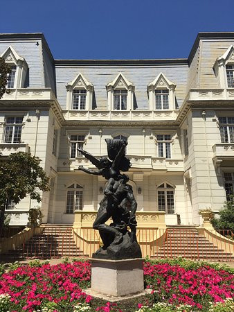 Palacio Carrasco-比尼亚德尔马必去景点