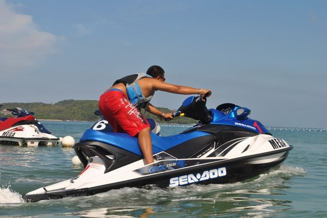 大型水上运动-喷气滑雪之旅-兰卡威必去景点