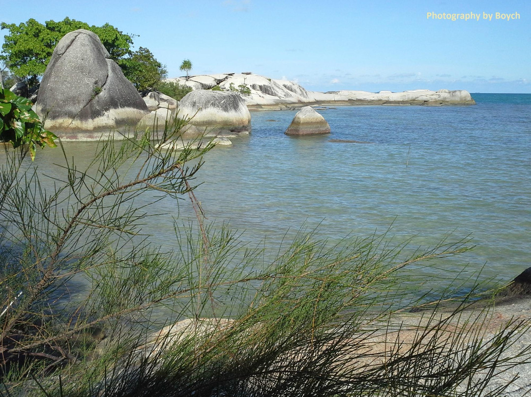 Penyabong Beach景点图片