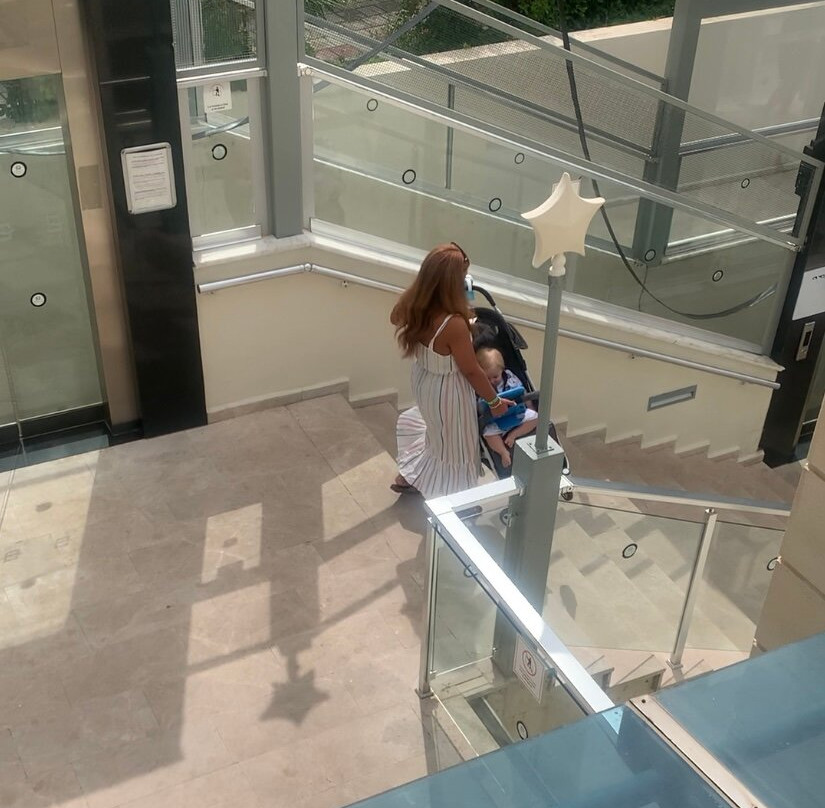 奥卡俱乐部酒店主图